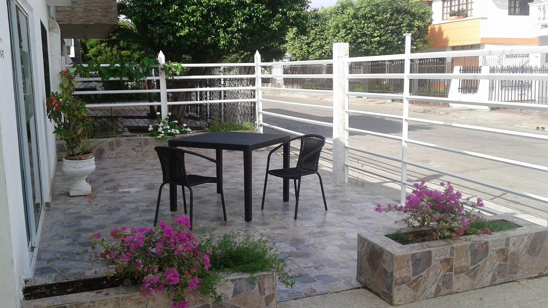 Atuchi Hotel 3*